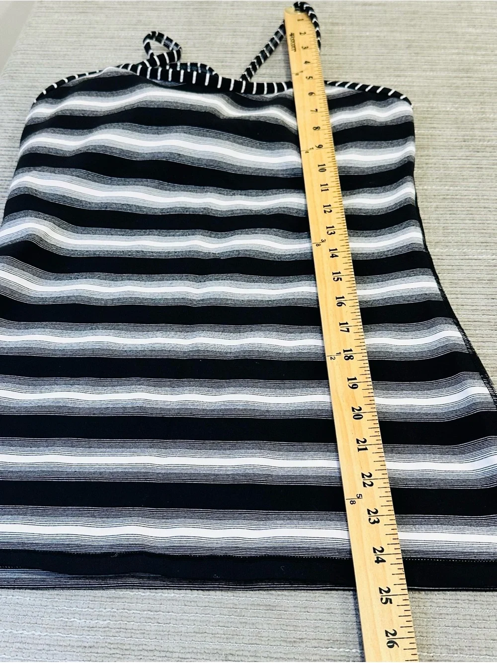 Lululemon Striped Knit Built-In Bra Camisole Tank Top Black Gray White Size 8 - Picture 5 of 7